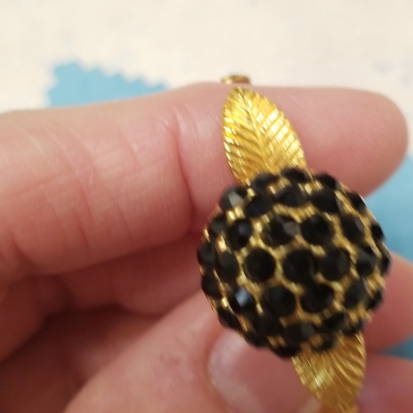 Ring - Picture 3 of 3